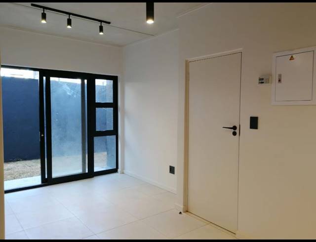 1 BEDROOM PROPERTY TO RENT IN WAVERLEY